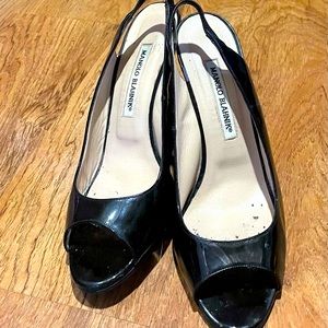 Black Patent Manolo Blanhnik Peep Toe Sling Back Wedge Heel size 38/7.5